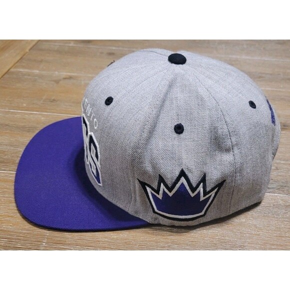 Sacramento KINGS Gray Purple Hat Snapback Mitchell & Ness NBA Cap Big Script - Picture 2 of 7
